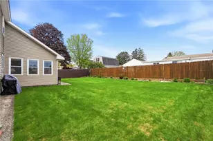 123 Royal Ave, Cranston, RI 02920 - Photo 9