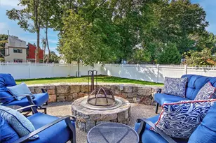 8 Bay Ave, Barrington, RI 02806 - Photo 7