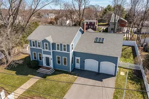 8 Bay Ave, Barrington, RI 02806 - Photo 13