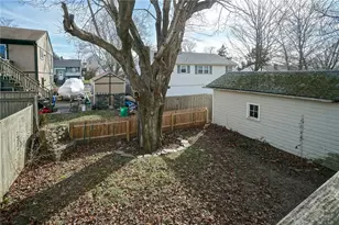 5 Cummings Rd, Newport, RI 02840 - Photo 23