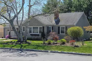 111 Wannamoisett Rd, East Providence, RI 02914 - Photo 27
