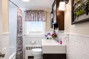 111 Wannamoisett Rd, East Providence, RI 02914 - Photo 23