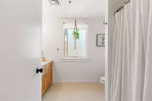 1268 Westminster St, Providence, RI 02909 - Photo 23