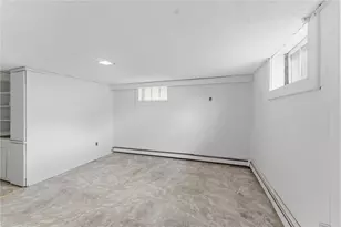 102 Overhill Rd, Providence, RI 02906 - Photo 25