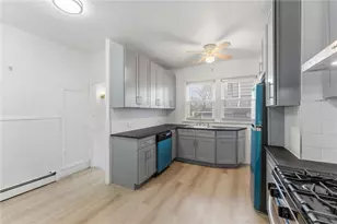 102 Overhill Rd, Providence, RI 02906 - Photo 13