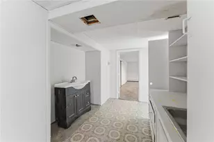102 Overhill Rd, Providence, RI 02906 - Photo 37