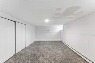 102 Overhill Rd, Providence, RI 02906 - Photo 27