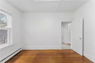 102 Overhill Rd, Providence, RI 02906 - Photo 19