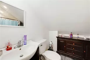 196 Simmonsville Ave, Johnston, RI 02919 - Photo 15