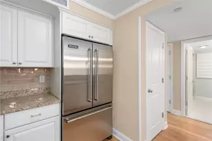 20 Narragansett Ave, Narragansett, RI 02882 - Photo 9
