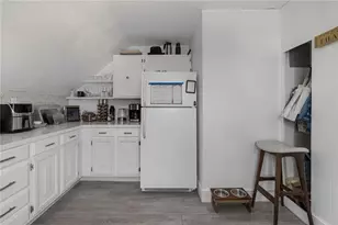 599 East Main Rd, Middletown, RI 02842 - Photo 31
