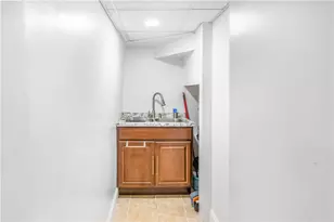 651 Pleasant Valley Pkwy, Providence, RI 02908 - Photo 45