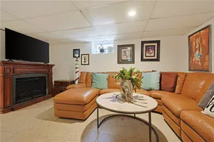 133 Trenton St, Pawtucket, RI 02860 - Photo 27