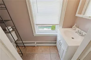133 Trenton St, Pawtucket, RI 02860 - Photo 15