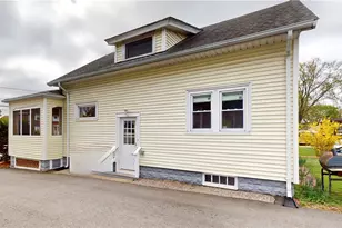 139 Grace St, Cranston, RI 02910 - Photo 31