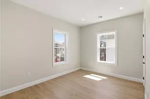 35 Mt Pleasant Ave, Providence, RI 02908 - Photo 15