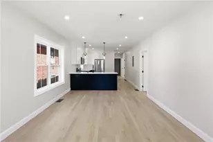 35 Mt Pleasant Ave, Providence, RI 02908 - Photo 17