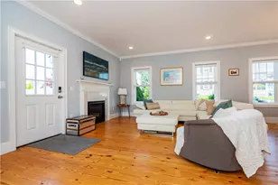 19 Eustis Ave, Newport, RI 02840 - Photo 13
