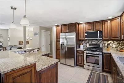7 Jennifer Drive, Bristol, RI 02809 - Photo 3