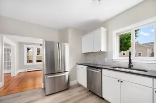 41 Tyndall Ave, Providence, RI 02908 - Photo 5