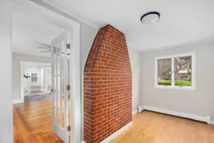 41 Tyndall Ave, Providence, RI 02908 - Photo 19