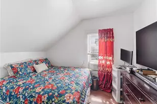 146 Althea St, Providence, RI 02907 - Photo 17