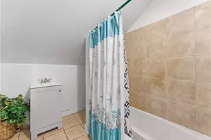 146 Althea St, Providence, RI 02907 - Photo 19