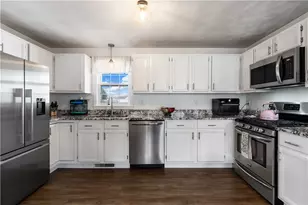 3 Mallory Ct, Bristol, RI 02809 - Photo 7