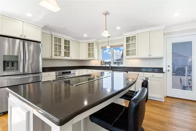 177 Seaconnet Boulevard, Portsmouth, RI 02871 - Photo 5