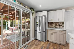 149 Rowe Ave, Pawtucket, RI 02861 - Photo 7