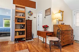 400 Gravelly Hill Rd, South Kingstown, RI 02879 - Photo 19