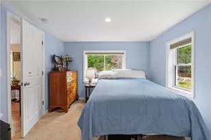 400 Gravelly Hill Rd, South Kingstown, RI 02879 - Photo 15