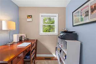 400 Gravelly Hill Rd, South Kingstown, RI 02879 - Photo 17