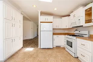 40 Campbell Cir, East Greenwich, RI 02818 - Photo 11