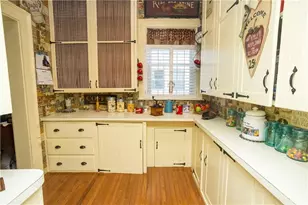 70 Woodland Rd, Woonsocket, RI 02895 - Photo 7