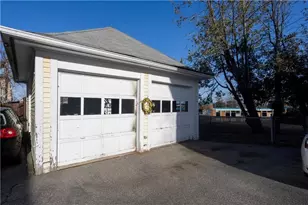 70 Woodland Rd, Woonsocket, RI 02895 - Photo 3