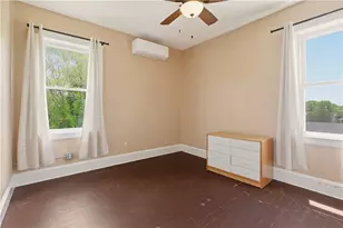 29 Prospect St, Bristol, RI 02809 - Photo 17