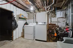 41 Utton Ave, Pawtucket, RI 02860 - Photo 33