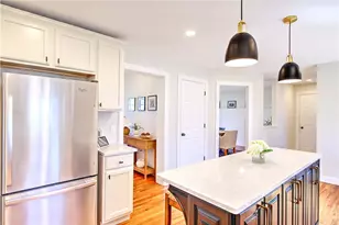 7 Court Ave, Barrington, RI 02806 - Photo 5