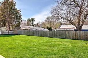 7 Court Ave, Barrington, RI 02806 - Photo 37