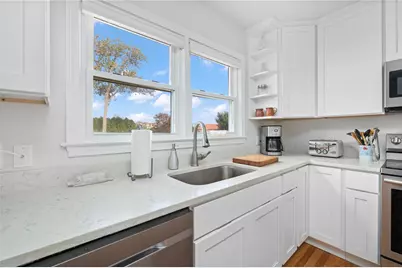6 Cliff Terrace, Newport, RI 02840 - Photo 9