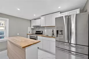 15 Baltimore St, Providence, RI 02909 - Photo 7