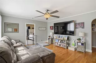 16 Brown St, North Providence, RI 02904 - Photo 29