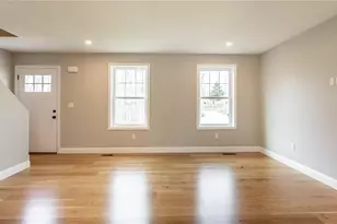 35 Glendale Ave, Tiverton, RI 02878 - Photo 11