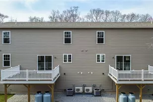 35 Glendale Ave, Tiverton, RI 02878 - Photo 29