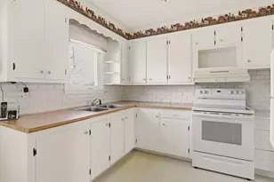 58 Redwood Rd, Portsmouth, RI 02871 - Photo 11