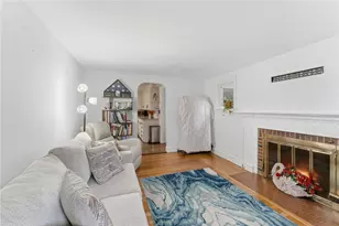 40 Shortway Dr, West Warwick, RI 02893 - Photo 11