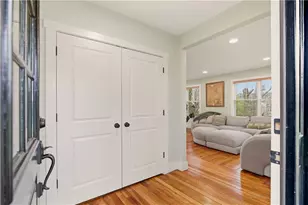 1124 Narragansett Blvd, Cranston, RI 02905 - Photo 7