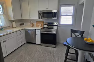 71 Kenyon Ave, South Kingstown, RI 02879 - Photo 11