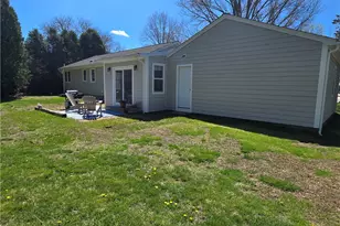 71 Kenyon Ave, South Kingstown, RI 02879 - Photo 31